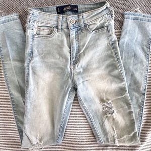 Hollister Super Skinny High-Rise Jeans